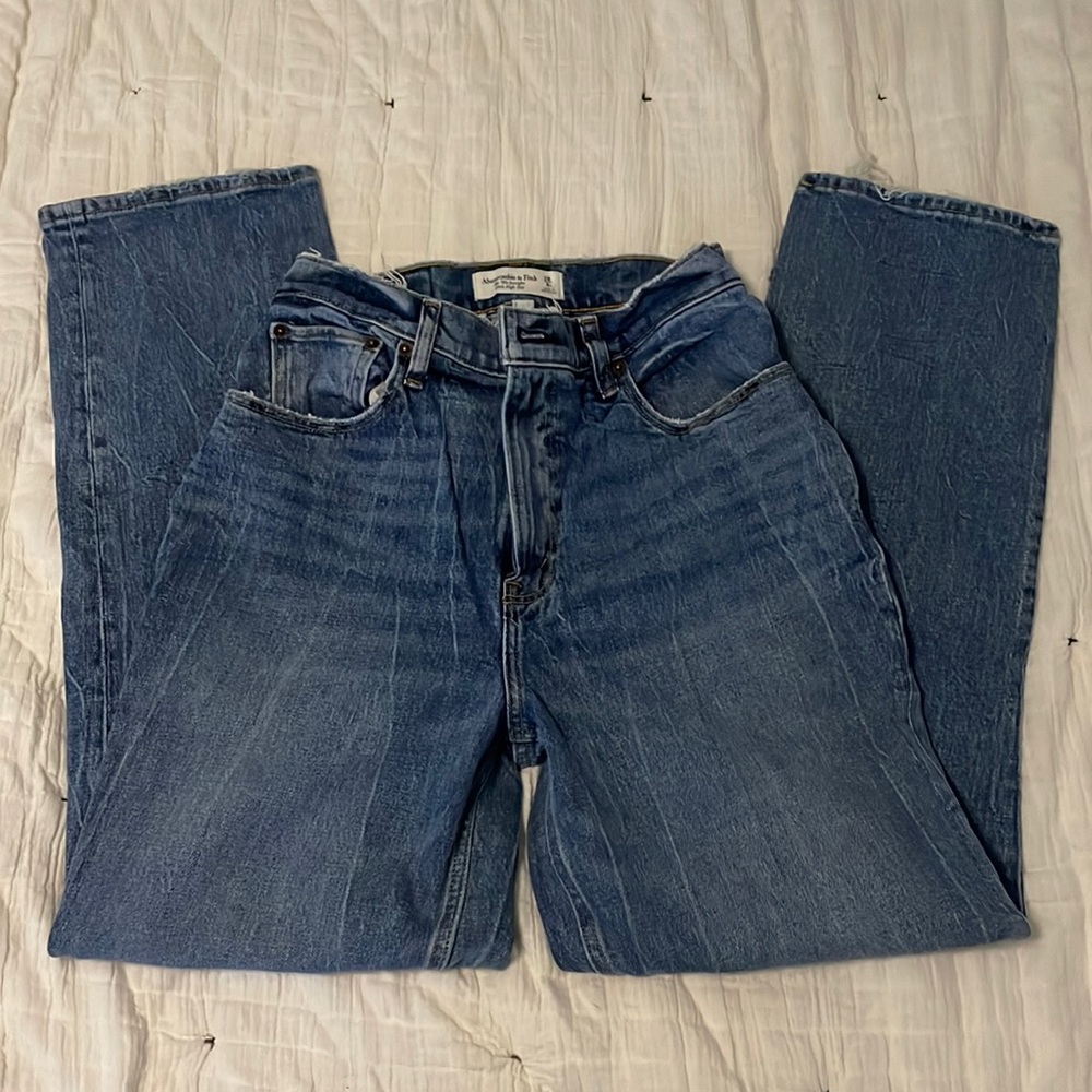 Abercrombie and Fitch - Curve Love straight jeans